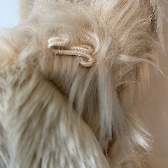 Stella McCartney Fur Free Fur FW18 Vest - Picture 3 of 10